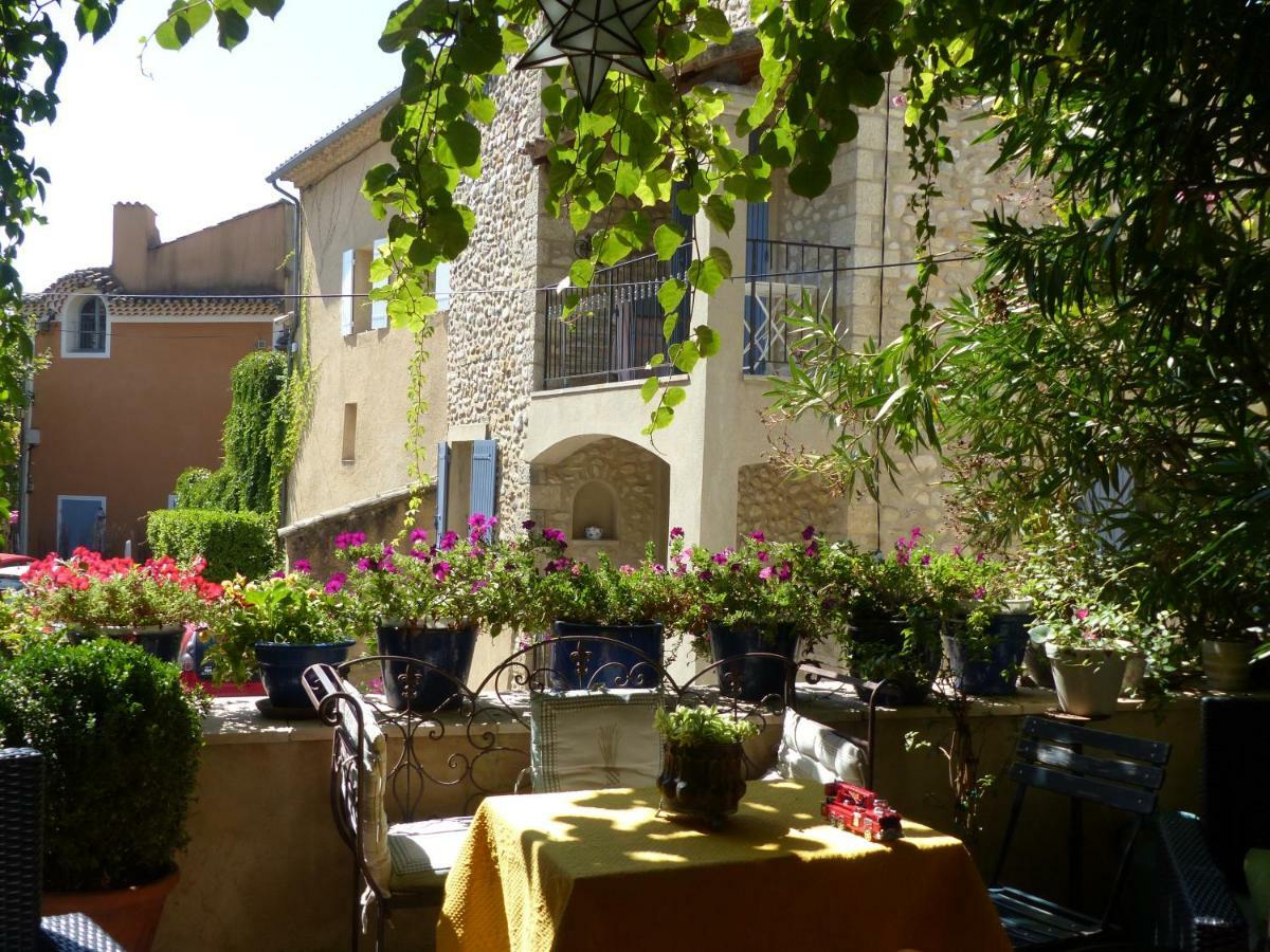 Soleil Et Ombre Hotell Villedieu  Exteriör bild
